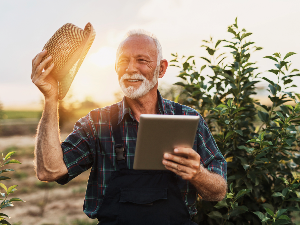 Blogs stock images-62-Man with tablet