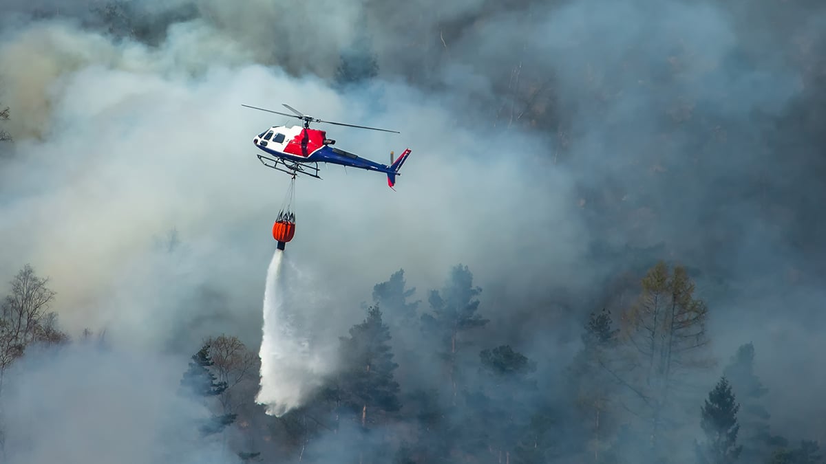 Wildfire_Helicopter_AdobeStock_263330643_web